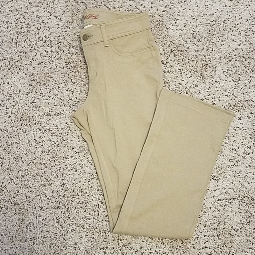 Stretchy khakis